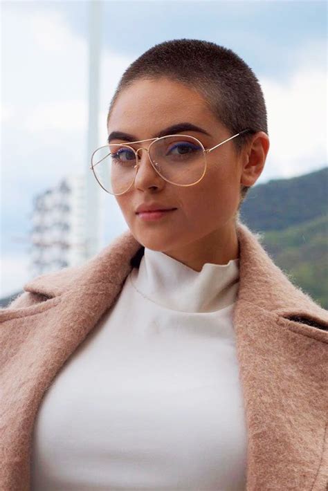 This overgrown pixie is your answer! Pin on ~Hair goals~