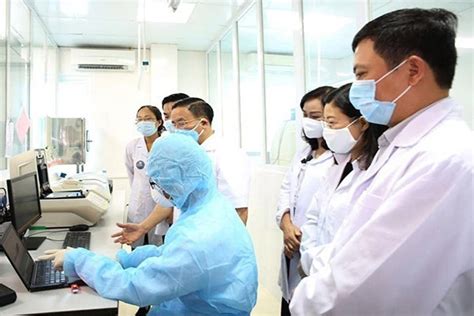 Nhiều trường hoc trên địa bàn đã thông báo tới phụ huynh học sinh và học sinh về việc triển khai hoạt động này. Mẹ khai báo, nữ sinh thực tập BV Bạch Mai về phải cách ly ...