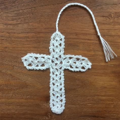 Cross bookmark or ornament crochet pattern. Crochet cross bookmark | Crochet patterns, Crochet cross, Crochet