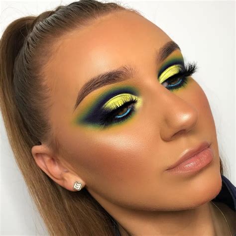 Neon Tutorial For This Look Is Now Live On My Youtube