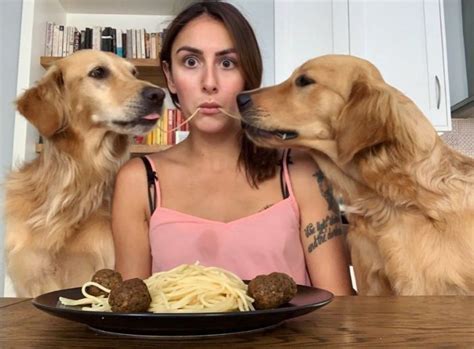 This Photographer Captured Her Relationship With Her Two Dogs In 30