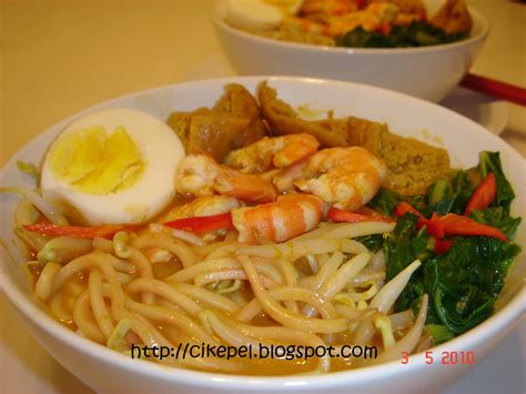 3 biji telur (direbus dan dipotong 2 atau 4, ikut suka). Keluarga & Resepi: ^_^: Mee Kari Udang