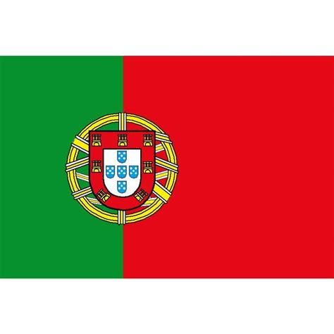 The lesser version of the national coat of arms (armillary sphere and portuguese shield). Portugal Courtesy Flag 30 x 45cm - Apollo Marine Portland - Online Store