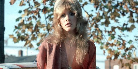 The unmistakable timbre of her voice has dominated music for decades. Stevie Knicks Young / Stevie Nicks S Feet Wikifeet : Harry ...