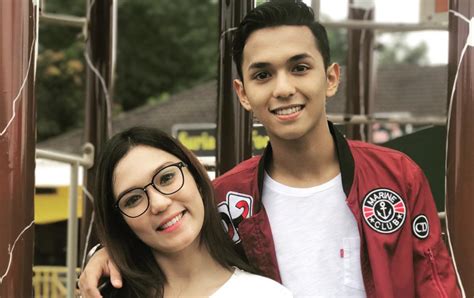 Andai saja aku tidak menggoda kakak ku saat itu. Kakak Aiman Tino Yang Cantik Curi Perhatian - Media Hiburan