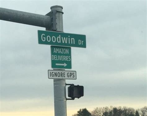 18 Unusual Signs Thatll Make You Say Thats Really Clever