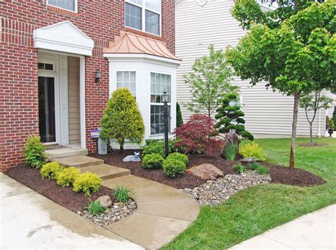 Front Entrance Landscape Design By Lees Oriental Art Zen ... Even the most simple front yard landscaping ideas will be underwhelming without neat trim, healthy plants, and green grass.
