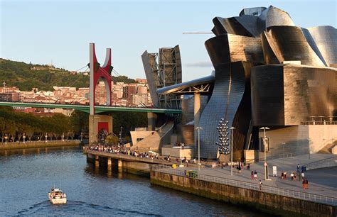 Mainly Museums A Virtual Art Experience At The Guggenheim Museum Bilbao