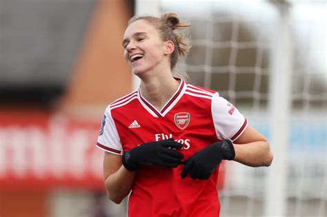 Miedema is estimated to have a net worth over $ 1 million. Miedema na twee treffers nu op 200 goals: 'Ik hou dat ...