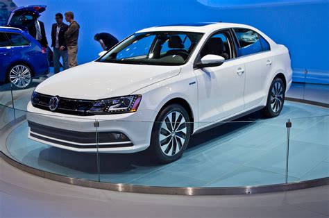 2015 Volkswagen Jetta Debuts At New York Show Automobile Magazine