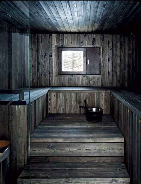 Dark Rustic Sauna Looks Like Stained Framing Lumber Дизайн спортзал