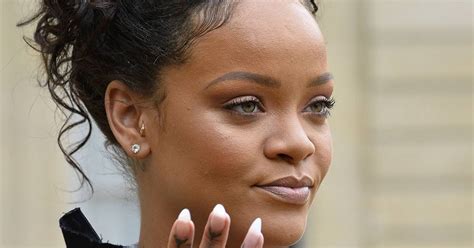 Rihannas Cornrows Have People Ready To Embrace Their Big Foreheads