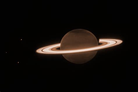 Saturns Rings Are Glowing In Webb Space Telescopes Latest Cosmic Shot