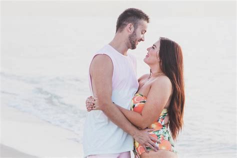 How A Mans Viral Instagram Ode To His ‘curvy Wife Went From ‘required