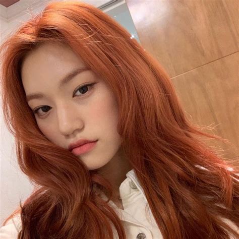Pin By Trixta On Girls Kpop Hair Color Red Hair Korean Korean Hair