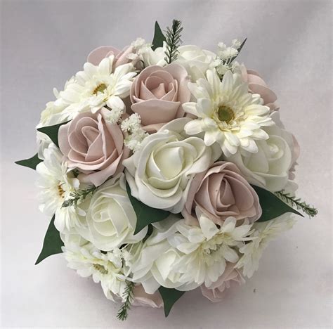 Get the latest ideas for bridesmaid when you start thinking about your wedding flowers, most of the focus is on your bridal bouquet. Medium Artificial Wedding Flowers Bridesmaid Bouquet Posy ...