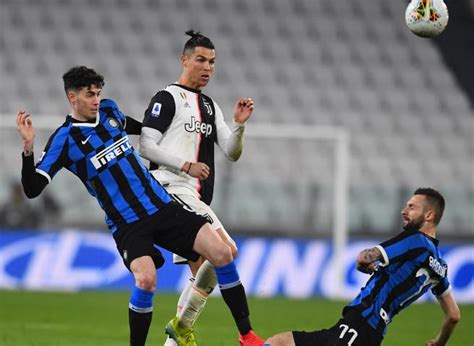 Le partite, le formazioni, le pagelle, le opinioni e i commenti: Ripresa serie A, la decisione sul campionato, Spadafora ...