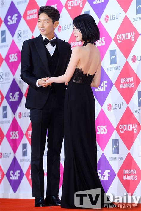 Como ven, el día de hoy venimos con. 2016 SBS Drama Ödülleri'nden IU ve Lee Jun Ki - KoreZin