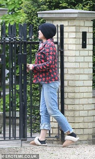 sadie frost heads to ex jude law s house to congratulate him after and wife phillipa pregnancy