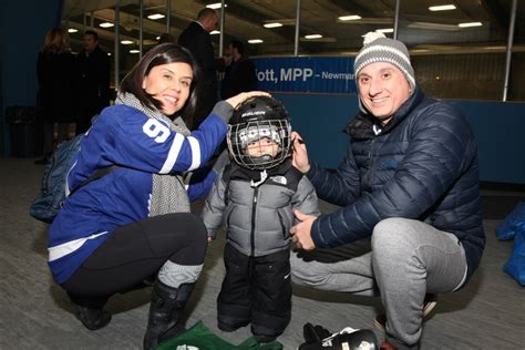 Elliott, 60, the mother of triplet sons, also took a swipe at brown's record in her press release, calling him an untested candidate with nothing more to offer than a life lived as a career politician who has. MPP greets new year with community skate: Photo Gallery - NewmarketToday.ca