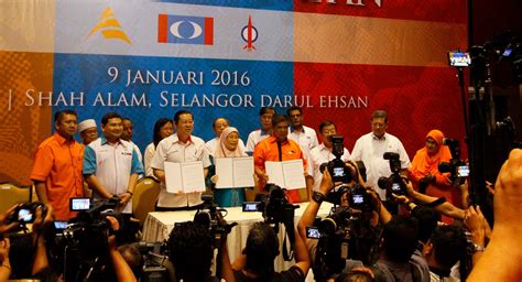 Pakatan harapan (ph) is a malaysian political coalition which succeeded the pakatan rakyat coalition. Pakatan Harapan Tiada Harapan Lagi? - Hassan Omar