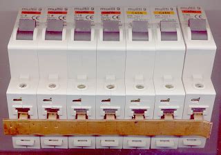 Produk utama kami adalah pelbagai jenis metal switch, toggle switches. JURUTEKNIK ELEKTRIK KANAN ^_^: July 2012
