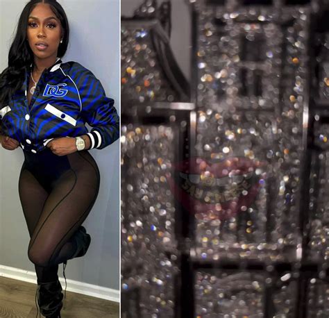 Say Cheese 👄🧀 On Twitter Kash Doll Shows Off Her New Chain This Hard