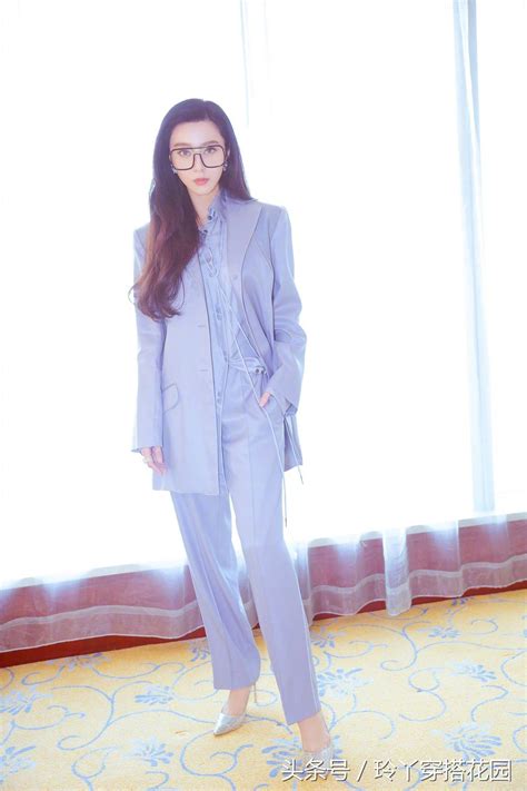 Một đời người có thể sẽ trải qua nhiều loại cáo biệt. Đỉnh cao mặc suit như "nữ hoàng thảm đỏ" Phạm Băng Băng