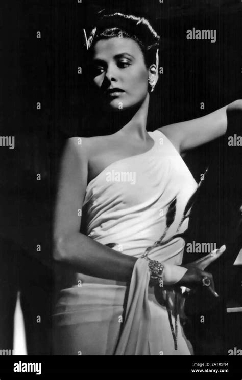 Lena Horne 1917 2010 American Singer Dancer And Film Actress About