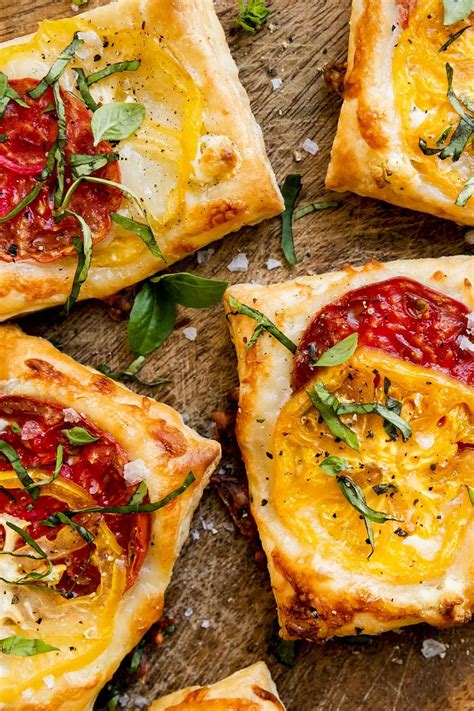 This Cheesy Heirloom Tomato Tarts Recipe Is Totally Café Worthy But So