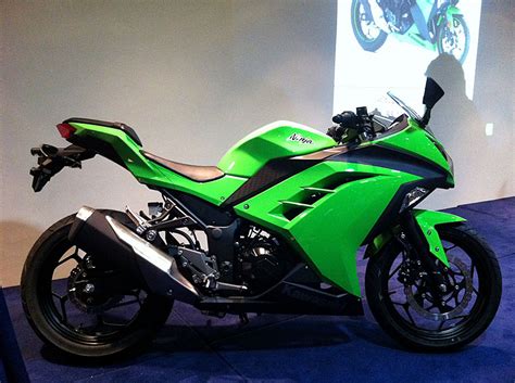 São mais de 25 anúncios para motos kawasaki ninja 300. Ninja 300 chega ao Brasil por R$ 17.990 - Carros UOL - UOL ...