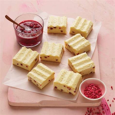sara lee white chocolate and raspberry tray cake 2 25 online orders home delivery grove online