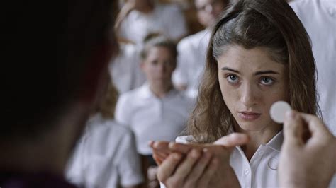 ‘stranger Thingss Natalia Dyer Experiences A Sexual Awakening In ‘yes God Yes Read I D