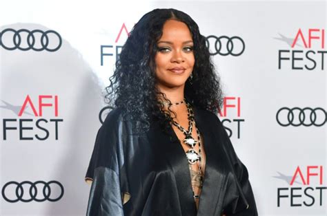 Rihanna Worth 17bn Forbes Ibtimes