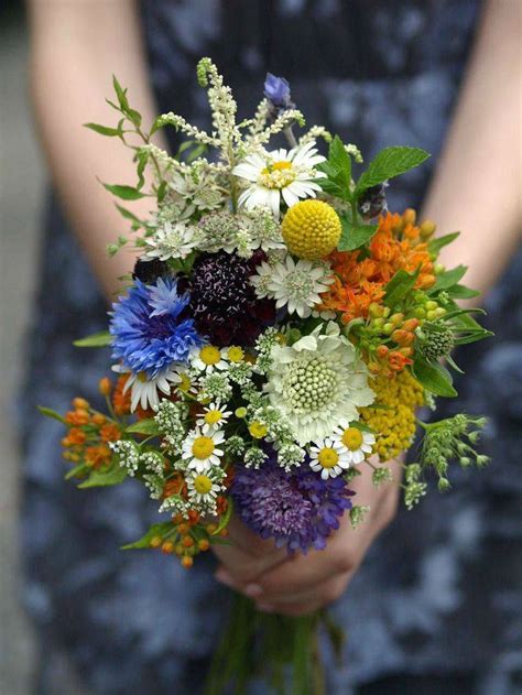 17 Beautiful Wildflower Wedding Bouquet Ideas