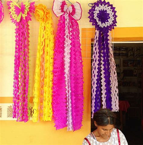 Adornos Coquetos Y Coloridos De Las Calles De México Fotos Más De
