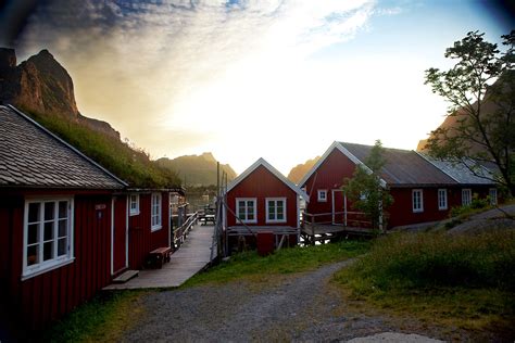 Reine Rorbuer These Are The Fishermans Cabins That We Sta Flickr