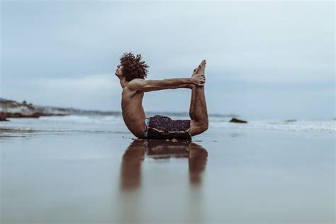 Seven Incredible Male Yoga Instructors Youll Want To Follow On Instagramimg Cdn