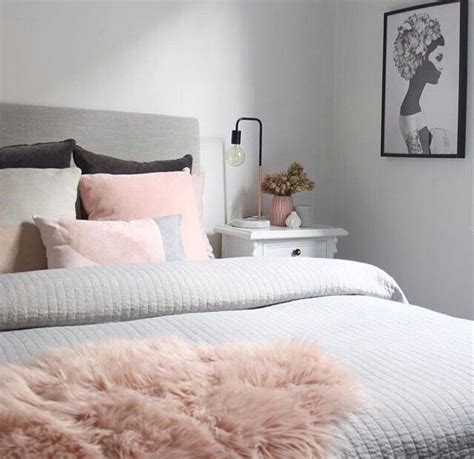 Did you scroll all this way to get facts about black bedroom inspo? Pin by shanette on room inspo | Room ideas bedroom ...