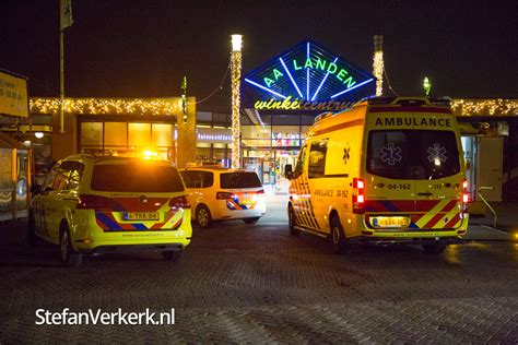 Videobij een steekpartij in het centrum van zwolle zijn afgelopen nacht twee gewonden gevallen. Dode en zwaargewonde bij steekpartij winkelcentrum Zwolle - Nieuws - Stefan Verkerk Fotografie ...