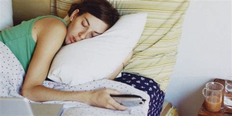 Why Does Sleeping In Just Make You More Tired Huffpost Life