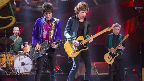 The Rolling Stones Lanza Living In The Heart Of Love Canci N In Dita