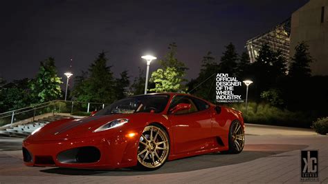 Ferrari souhaitait que les différents éléments aérodynamiques soient complètement intégrés à la carrosserie 6. ADV1 wheels FERRARI F430 tuning red wallpaper | 1600x903 ...