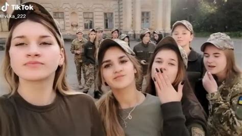Glamorous Female Ukraine Soldiers Train To Take On Russian Army News