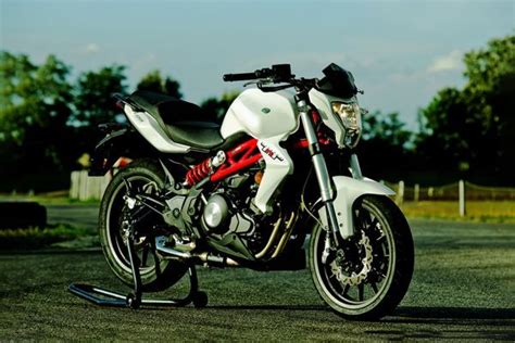 Benelli Tnt 300 Specifications Features Mileage Weight Ph