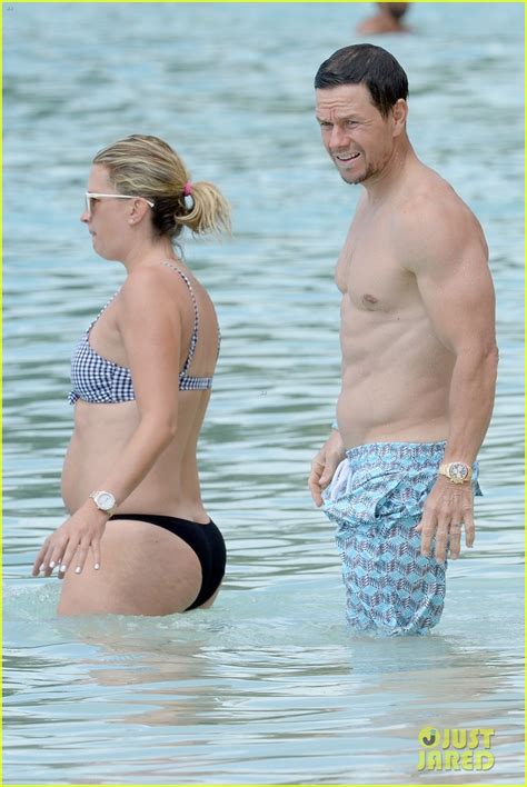 Mark Wahlberg And Wife Rhea Durham Pack On The Pda While On Vacation In Barbados Photo 4006737