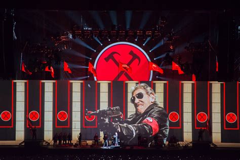 Последние твиты от roger waters (@rogerwaters). Roger Waters, The wall-Recensionestoriedicinema