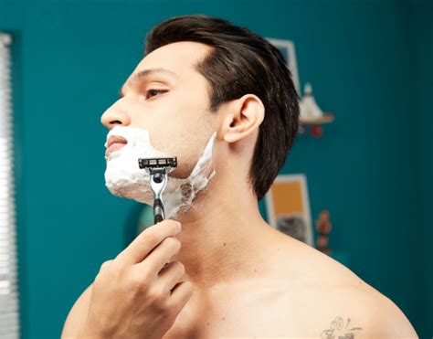 Tips On How To Shave Without Getting Spots Gillette India