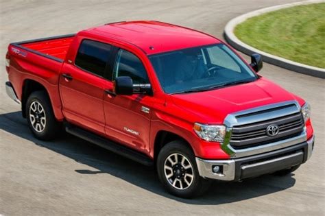 Used 2016 Toyota Tundra SR5 CrewMax Cab Review & Ratings | Edmunds
