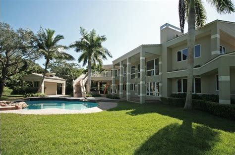 Modernluxury Home In Miamiflorida